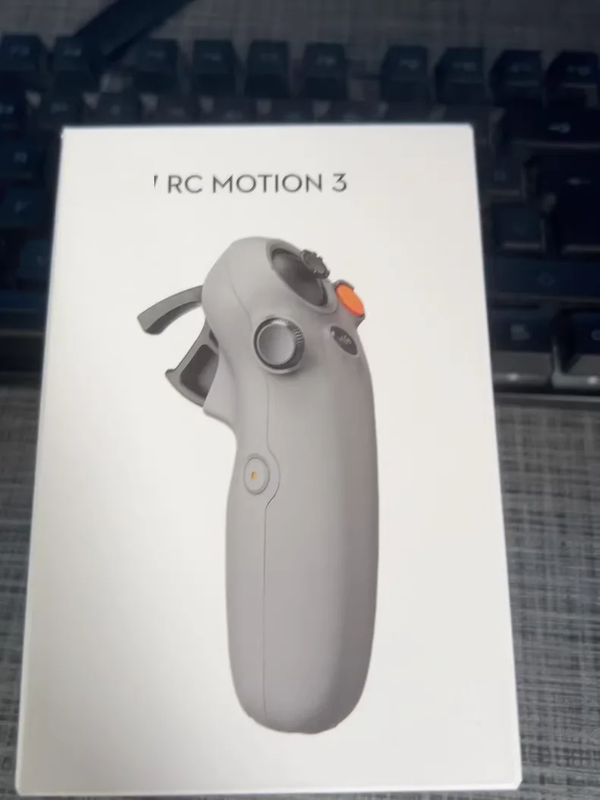 RC Motion 3 Immersive Motion Control It Requires Pairing with Goggles 3 for Avat