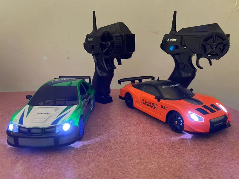 2.4G Drift Rc Car 4WD RC Drift Car Toy Remote Control GTR Model AE86 Vehicle Car