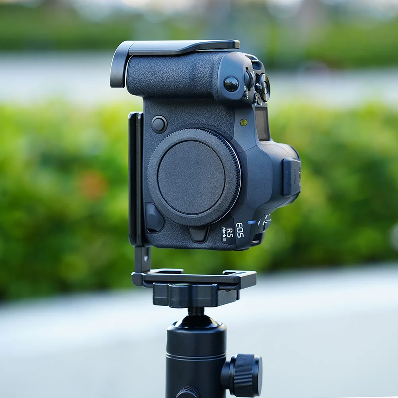 FOTGA Quick Release L Plate R5II Bracket Holder Hand Grip for Canon EOS R5 Mark