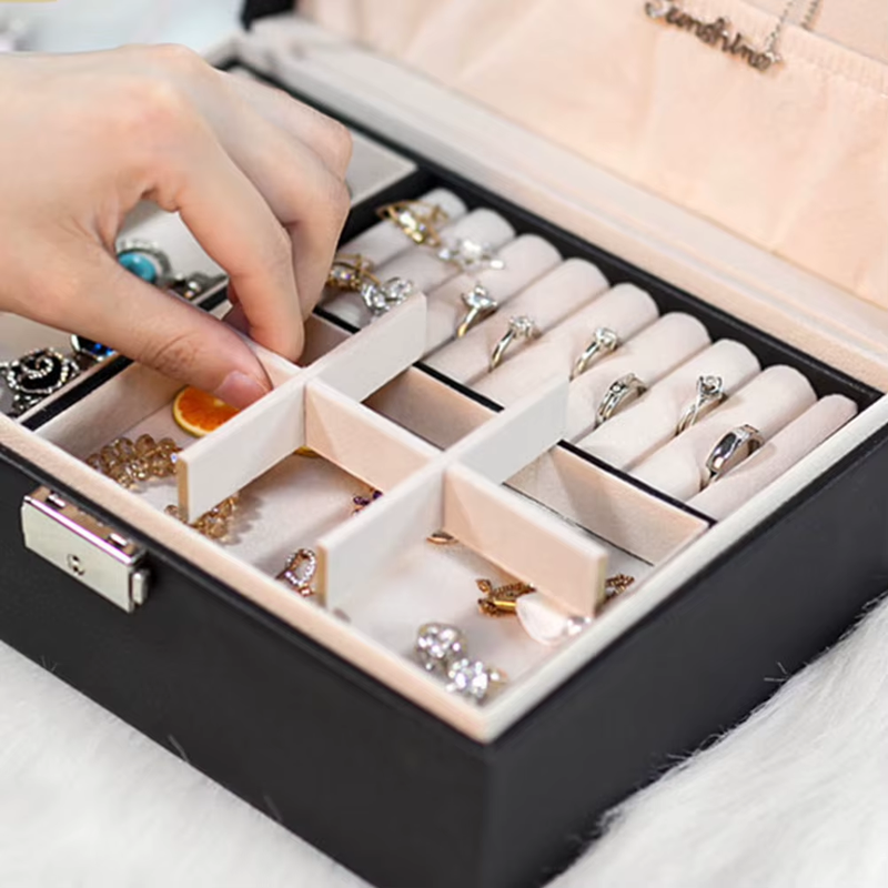 Jewelry Holder Box with Lock Jewelry Storage Box Multi-Pockets Leather Jewelry O